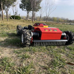 Powerful tracked lawn mower